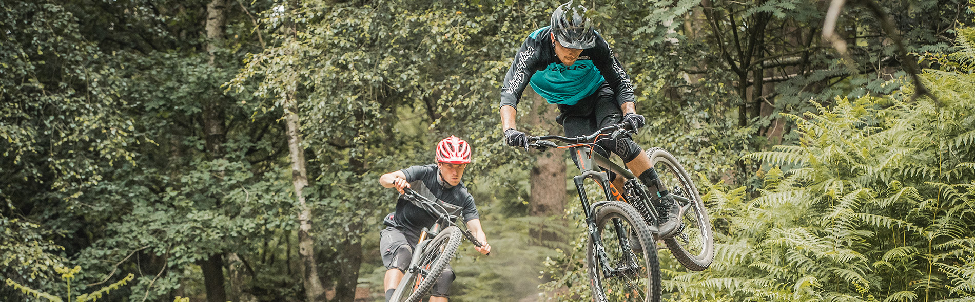 downhill cycle race